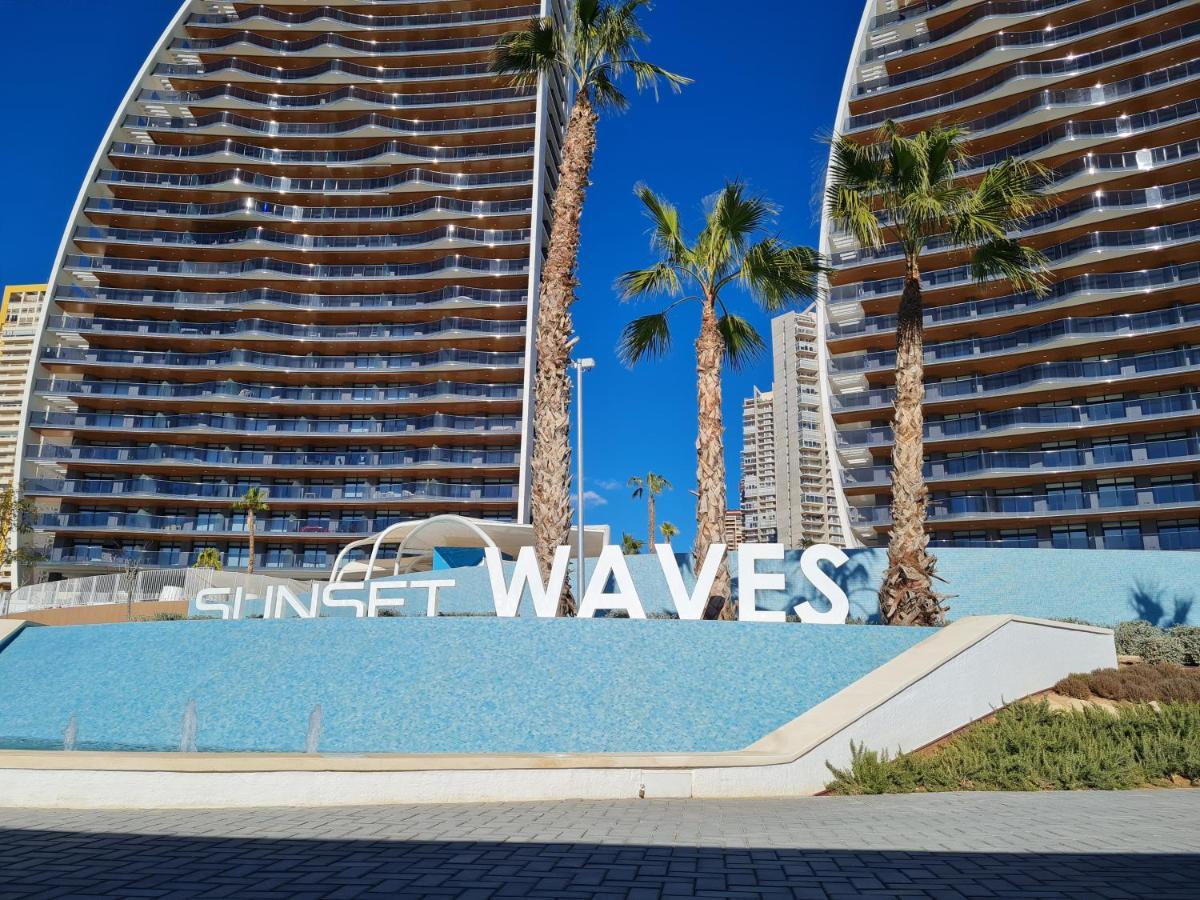 Sunny Morning Of Costa Blanca - Sunset Waves Benidorm Apartment Luaran gambar